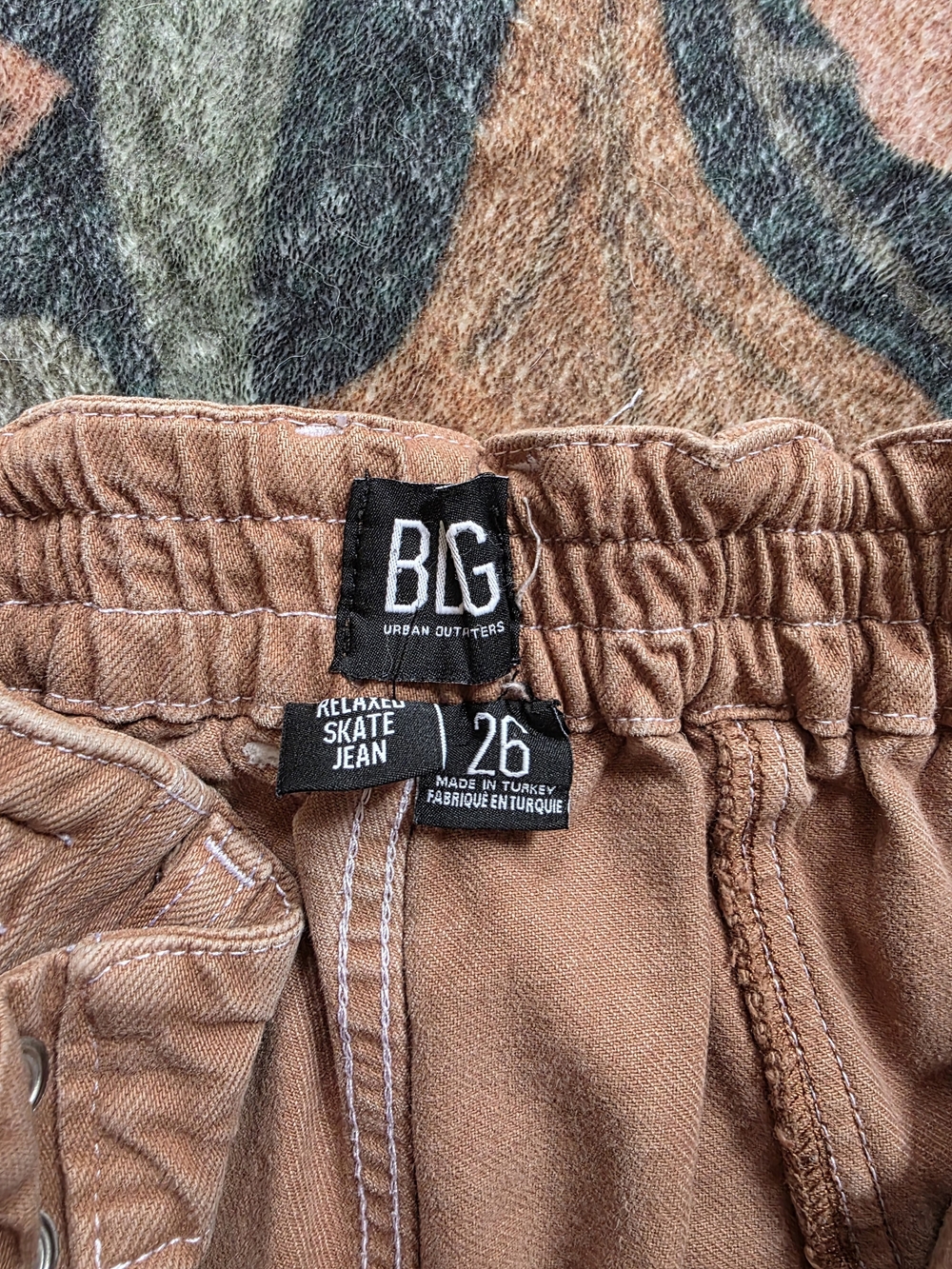 BDG High Rise Cargo Jeans in Rust - Picture 4 of 7